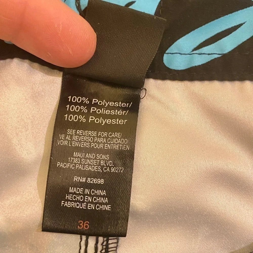 Maui & Sons Sz 36 Shark Boardshorts Mens Swim Surf Beach Black Colorful